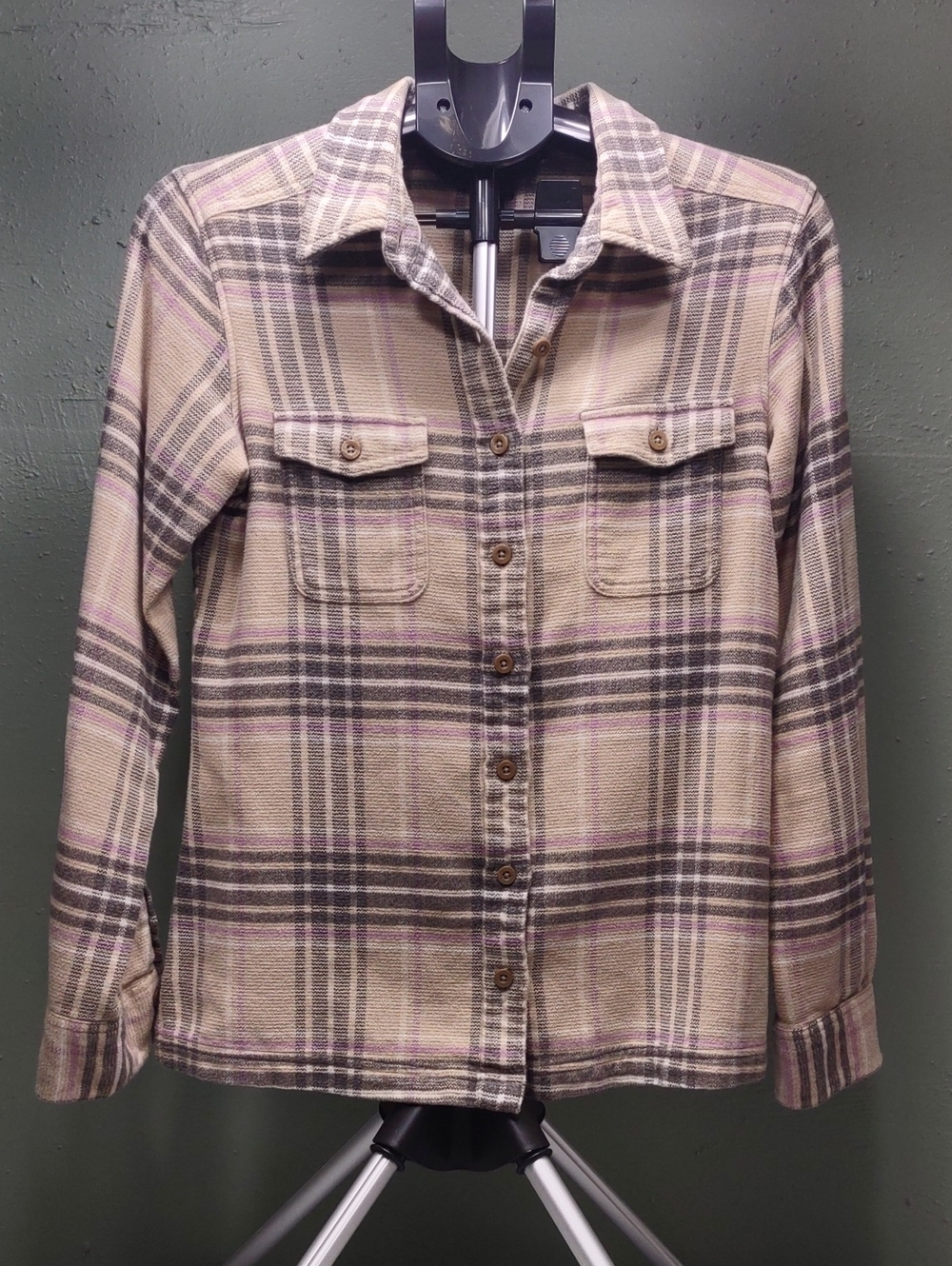 Patagonia  Plaid Button-Down Shirt Jacket. 100 Percent Organic Cotton.